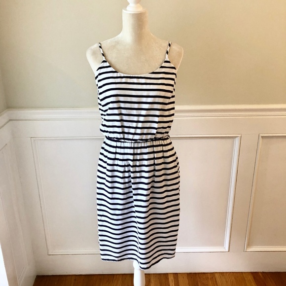 Old Navy Dresses & Skirts - OLD NAVY NWT Navy  White Stripe Dress M Tall